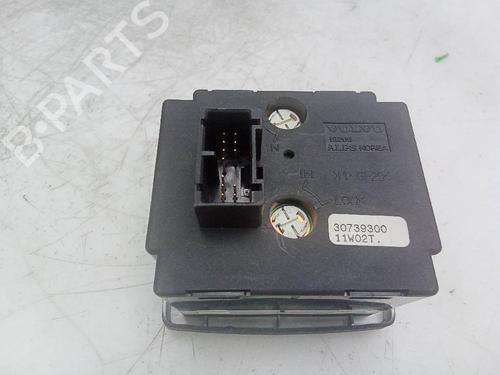 Used Headlight switch VOLVO C30 (533) D2 (115 hp) 19776660