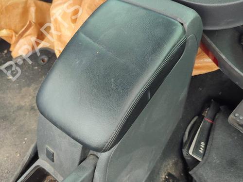Armrest / Center console VW GOLF V (1K1) 3.2 R32 4motion | BP18579958I20