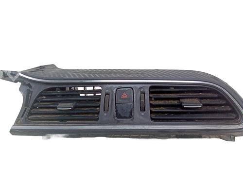 Used Air vent RENAULT KADJAR (HA_, HL_) 1.3 TCe 160 (HLNC) (160 hp) 18594287