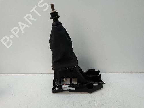 Gear lever TOYOTA YARIS (_P13_) 1.3 (NSP130_, NSP130) | BP20115637M90 
