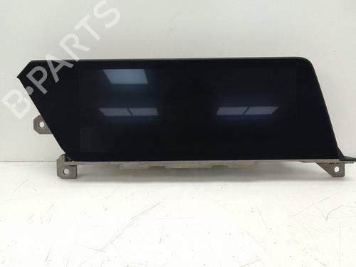Used Display monitor Display monitor BMW 1 (F40) M 135 i xDrive (306 hp) 18597675 18597675