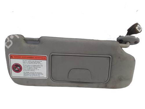 Used Right sun visor CHEVROLET CAPTIVA (C100, C140) 2.0 D 4WD (150 hp) 31063774