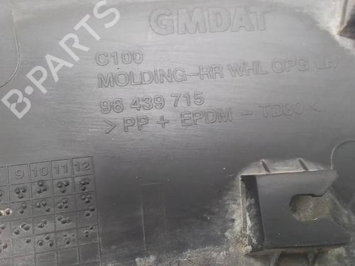 Used Rear left wheel arch trim CHEVROLET CAPTIVA (C100, C140) 2.0 D 4WD (150 hp) 23067039