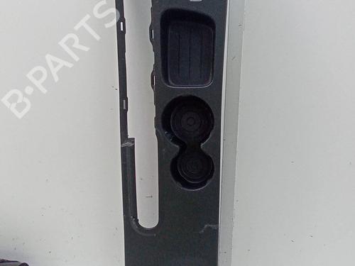 Used Middle console Middle console RENAULT CAPTUR I (J5_, H5_) 0.9 TCe 90 (90 hp) 18736544 18736544