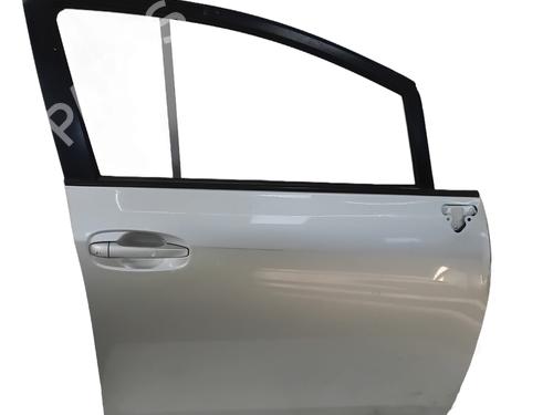 Used Right front door TOYOTA VERSO (_R2_) 1.6 D4-D (WAR20_) (112 hp) 31063596