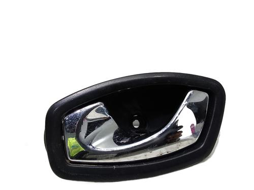 front-left-interior-door-handle-renault-trafic-iii-van-fg_-2014-32744779 main image