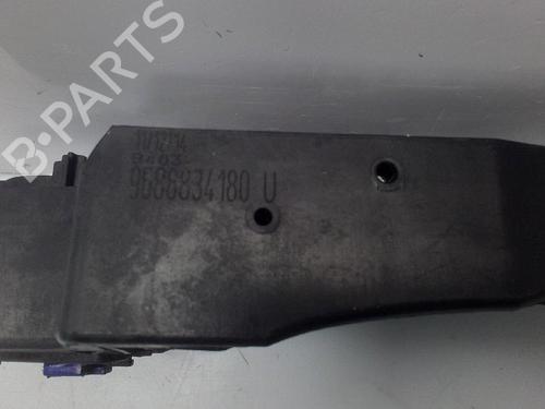 Used Front left exterior door handle PEUGEOT 308 II (LB_, LP_, LW_, LH_, L3_) 2.0 GT BlueHDi 180 (181 hp) 23103336