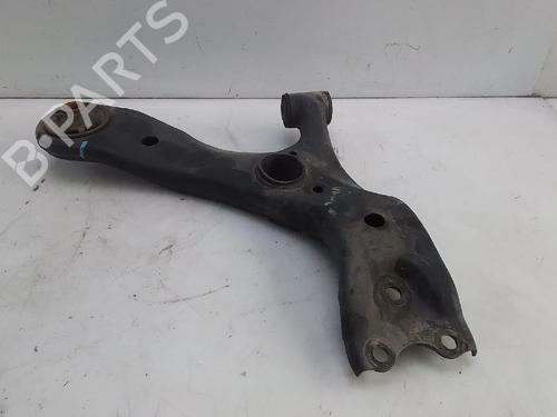 Used Right front suspension arm TOYOTA AURIS (_E18_) 1.4 D-4D (NDE180_, NDE180R) (90 hp) 26651661