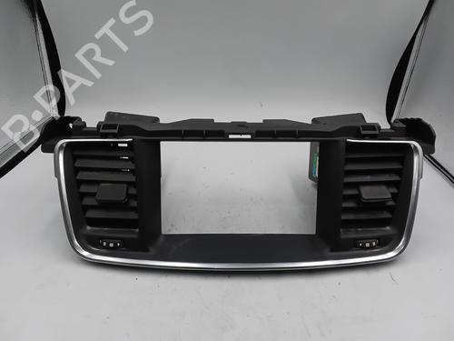 Used Air vent PEUGEOT 508 SW I (8E_) 2.0 HDi 180 RXH (181 hp) 29050939