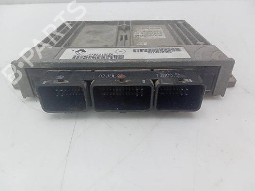 Used Engine control unit (ECU) RENAULT LAGUNA II (BG0/1_) [2001-2007]  26052045