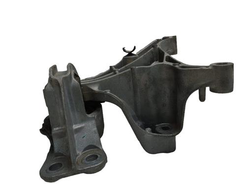 Used Engine mount NISSAN JUKE (F16_) DIG-T 117 (117 hp) 30527156