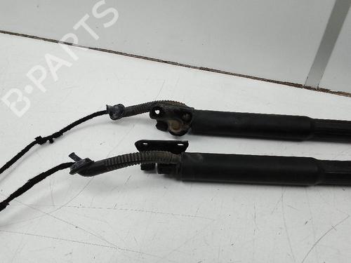Used Tailgate lift support BMW 3 Touring (F31) 318 d (143 hp) 19028635
