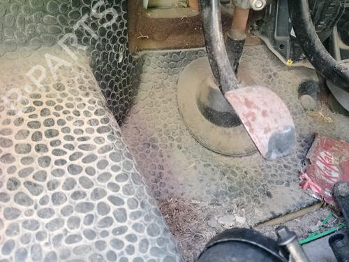 Used Clutch pedal Clutch pedal 39428874 39428874