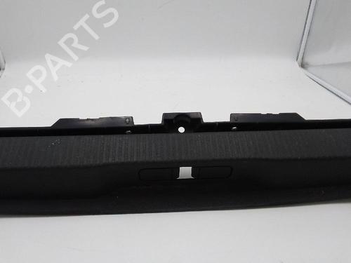 Used Tailgate trim Tailgate trim PEUGEOT 5008 II (MC_, MJ_, MR_, M4_) 1.6 BlueHDi 120 (MCBHZH, MCBHZW) (120 hp) 24977145 24977145