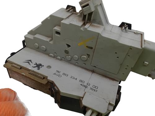 Türschloss rechts vorne PEUGEOT 407 (6D_) 2.0 HDi 135 (6DRHRH, 6DRHRE, 6DRHRG, 6DRHRJ) | BP30380256C97