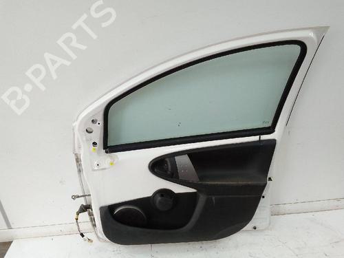Dør høyre foran TOYOTA AYGO (_B1_) 1.0 (KGB10_, KGB10R) (68 hp) 24628491