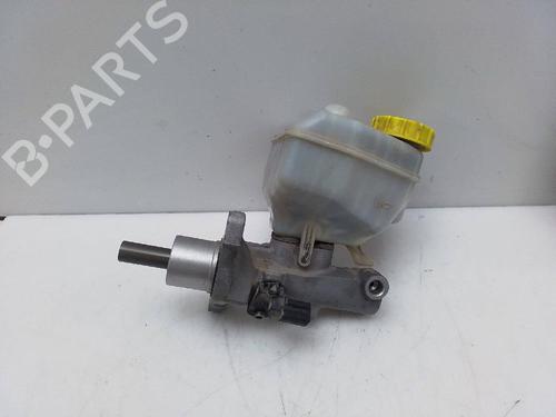 Used Brake master cylinder TOYOTA HILUX VIII Pickup (_N1_) 2.4 D 4WD (GUN125_, GUN125R) (150 hp) 23997188