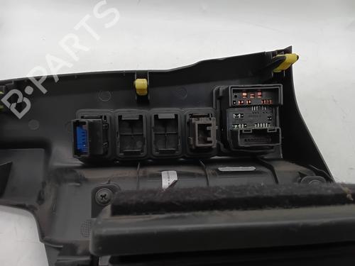 Switch TOYOTA AURIS Estate (_E18_) 1.6 (ZRE185_) | BP29396575I30 