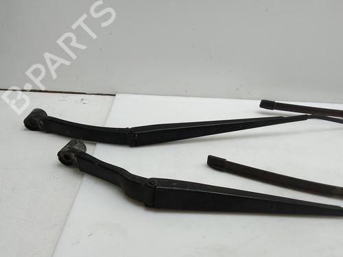 Front windshield wiper arm RENAULT KADJAR (HA_, HL_) 1.2 TCe 130 (HLMR) | BP28148766C143 