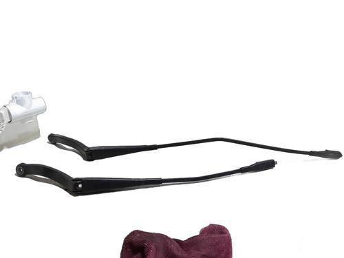 front-windshield-wiper-arm-opel-corsa-d-s07-2006-2007-2008-2009-2010-2011-2012-2013-2014-2015-35899294 main image