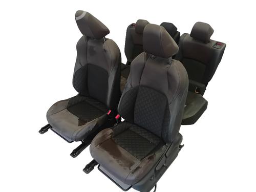 Sæde sæt Sæde sæt TOYOTA C-HR (_X1_) 1.8 Hybrid (ZYX10_, ZYX11_, ZYX10R, ZYX11R) (122 hp) 33457362 33457362