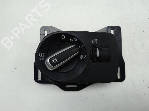 Used Headlight switch AUDI A1 Sportback (8XA, 8XF) S1 quattro (231 hp) 28149572