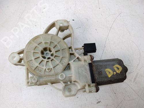Used Front right window mechanism Front right window mechanism MERCEDES-BENZ A-CLASS (W177) A 180 (177.084) (136 hp) 18584174 18584174