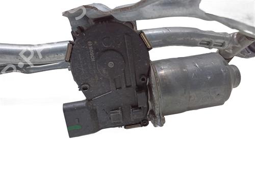 Used Front wiper motor Front wiper motor BMW X1 (F48) sDrive 18 d (150 hp) 33040627 33040627