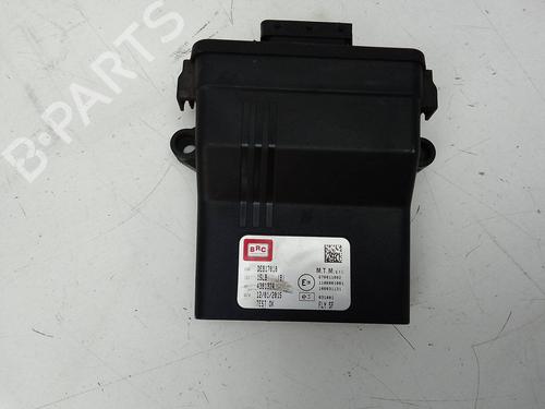 Used Electronic module Electronic module CITROËN C-ELYSEE (DD_) 1.6 VTi 115 (DDNFP0, DDNFP6, DDNFP9) (115 hp) 18581233 18581233