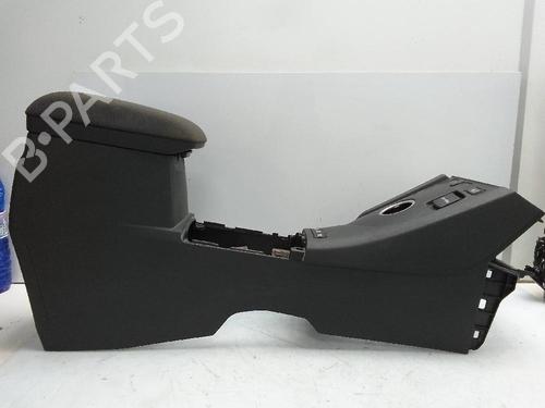 Used Middle console TOYOTA AURIS Estate (_E18_) 1.8 Hybrid (ZWE186_, ZWE186R, ZWE186H) (136 hp) 23456134
