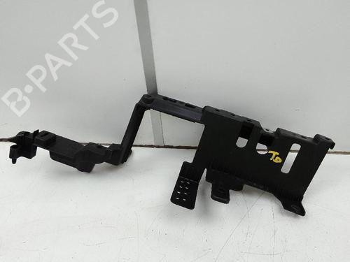 Used Rear bumper bracket JAGUAR E-PACE (X540) 2.0 D150 AWD (150 hp) 19179307