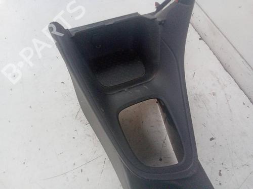 Used Middle console TOYOTA YARIS (_P21_, _PA1_, _PH1_) 1.0 (KSP211) (72 hp) 18957167