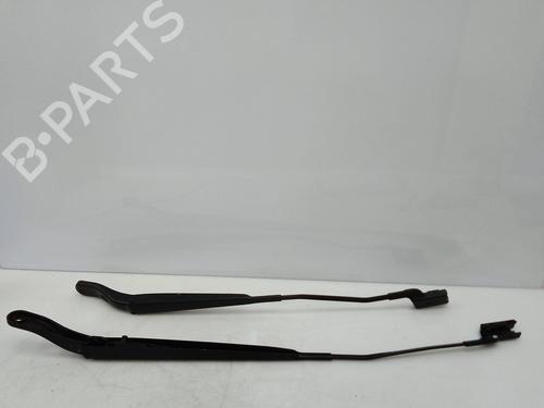 Used Front wipers mechanism Front wipers mechanism 21051809 21051809