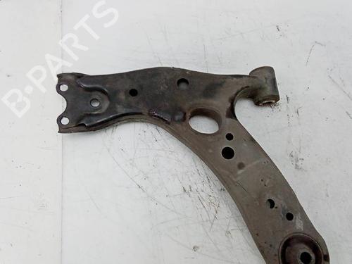 Querlenker links vorne für TOYOTA PRIUS PLUS (_W4_) 1.8 Hybrid (ZVW40W, ZVW41W) (136 hp) 19091891