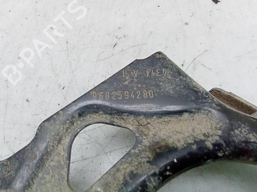 Used Right front suspension arm PEUGEOT 508 II (FB_, FH_, F3_) 1.5 BlueHDI 130 (FBYHZJ, FBYHZR) (131 hp) 26052411