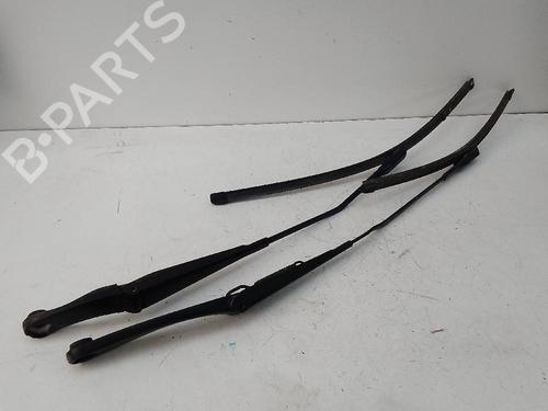 Used Front windshield wiper arm AUDI A5 (8T3) 1.8 TFSI (160 hp) 19082284