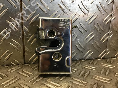 Used Front right lock Front right lock AUDI 80 B4 Saloon (8C2) 2.0 (90 hp) 33889482 33889482
