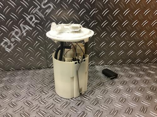 Used Fuel pump RENAULT SCÉNIC III (JZ0/1_) 1.4 16V (JZ0F, JZ1V) (131 hp) 30634935