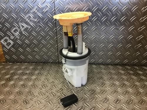 Used Fuel pump MERCEDES-BENZ A-CLASS (W169) A 150 (169.031, 169.331) (95 hp) 17143126