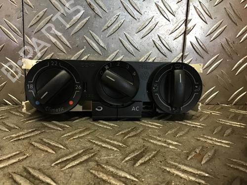 Used Climate control Climate control 38061958 38061958