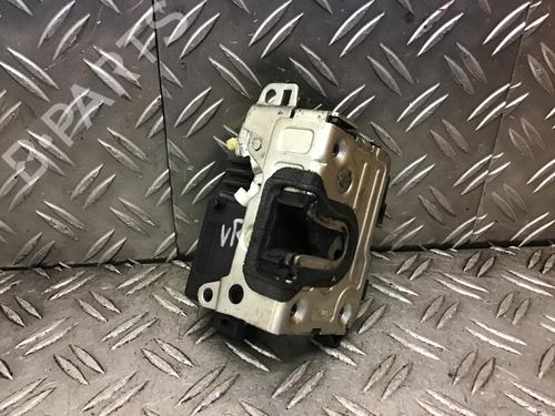 Used Front right lock DACIA SANDERO 1.4 (BS0C, BS0A, BS0G, BS1F, BS0E) (75 hp) 19038688