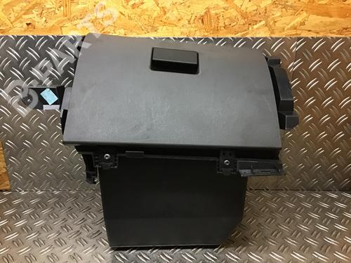 Used Glove box FORD FOCUS C-MAX (DM2) 1.6 TDCi (109 hp) 6683688