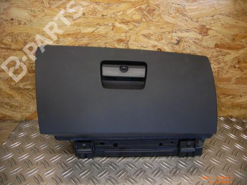 Used Glove box BMW 3 (E90) 318 d (122 hp) 5059849