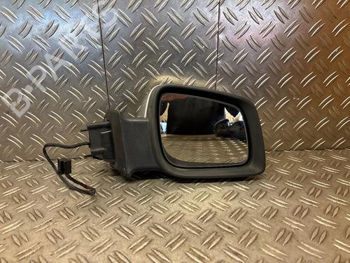 Retrovisor direito Retrovisor direito MERCEDES-BENZ B-CLASS Sports Tourer (W245) B 200 CDI (245.208) (140 hp) 36536886 36536886