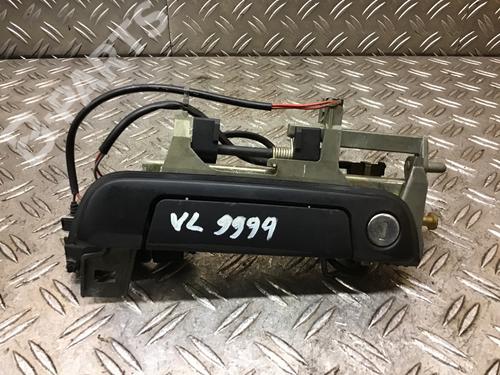 Used Front left exterior door handle Front left exterior door handle BMW 3 (E36) 318 i (113 hp) 11171897 11171897