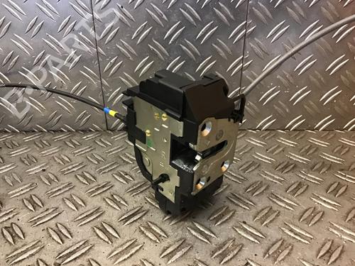 Used Rear right lock Rear right lock NISSAN NOTE (E11, NE11) 1.4 (88 hp) 33237399 33237399