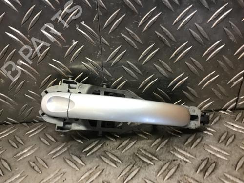 Türgriff hinten rechts außen für VW JETTA III (1K2) 2.0 FSI (150 hp) 31171976