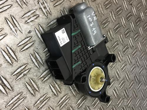 Used Right front window motor Right front window motor 38061962 38061962