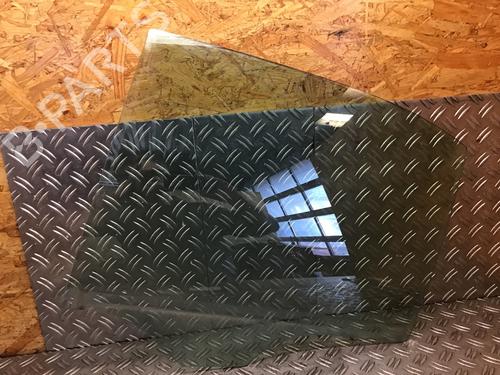 Türscheibe links hinten für MERCEDES-BENZ C-CLASS (W204) C 200 Kompressor (204.041) (184 hp) 25851133