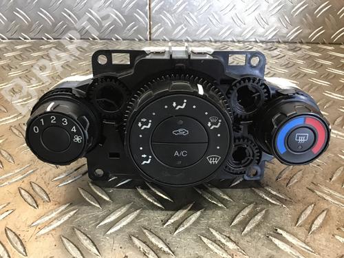 Used Climate control FORD FIESTA VI (CB1, CCN) 1.4 (97 hp) 7099325